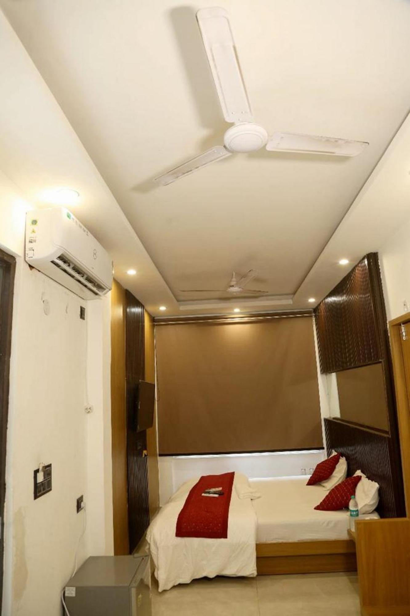 Bunk Hostel Delhi Best Backpacking Accommodation Nuova Delhi Esterno foto
